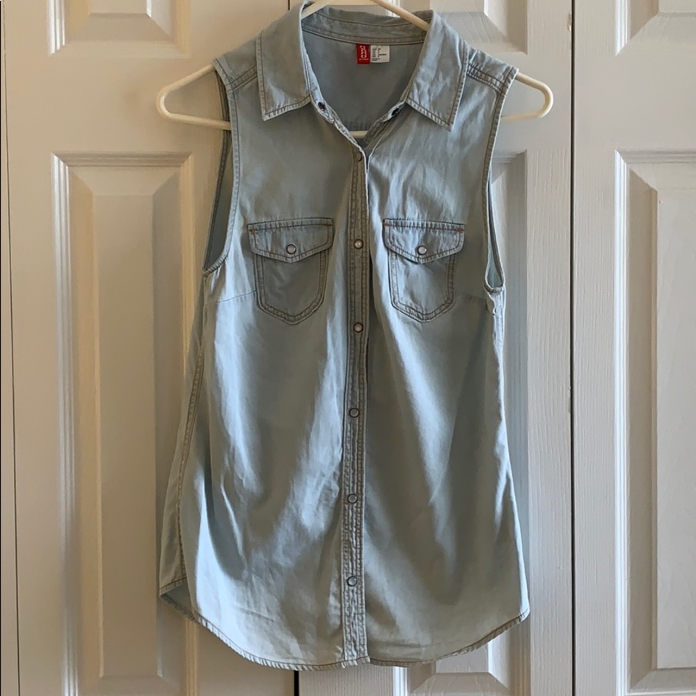 Denim sleeveless top